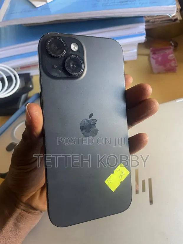 Apple iPhone 15 128 GB Black · Photo 1