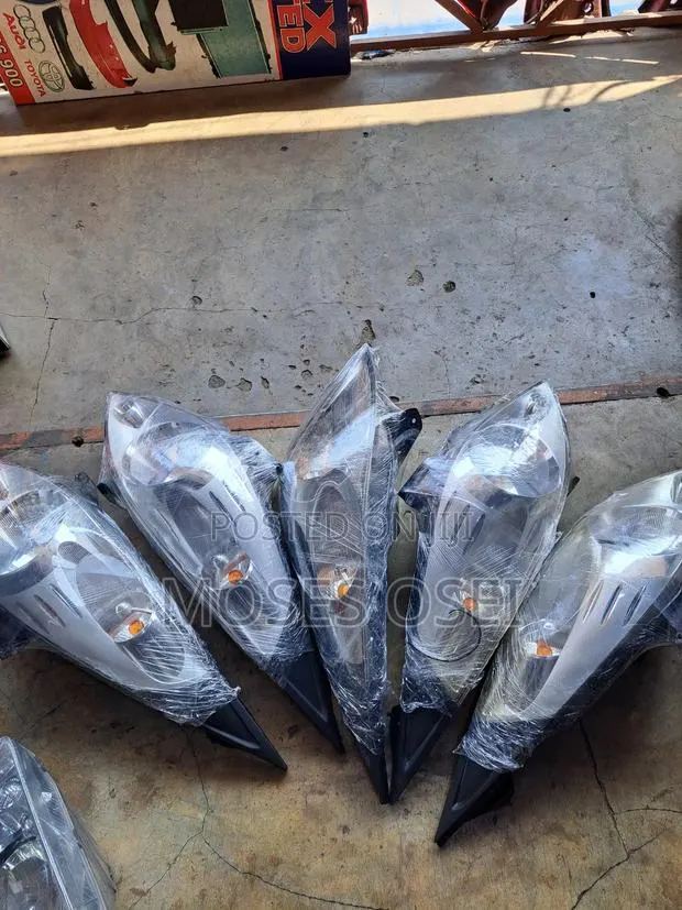 Chevrolet Spark Headlights · Photo 1