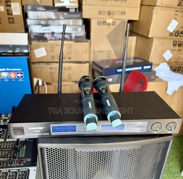 Shure U6800 Wireless Microphone Set · Photo 1