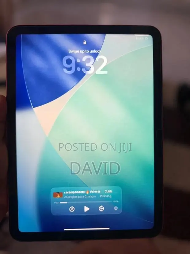 Apple iPad (2025) 128 GB Pink · Photo 1