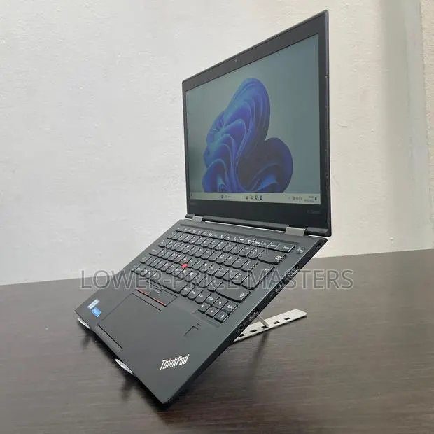 New Laptop Lenovo ThinkPad X1 Carbon 16GB Intel Core i7 SSD 256GB · Photo 1