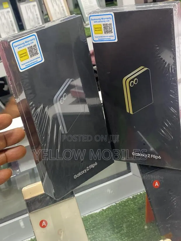 New Samsung Galaxy Z Flip6 512 GB Black · Photo 1