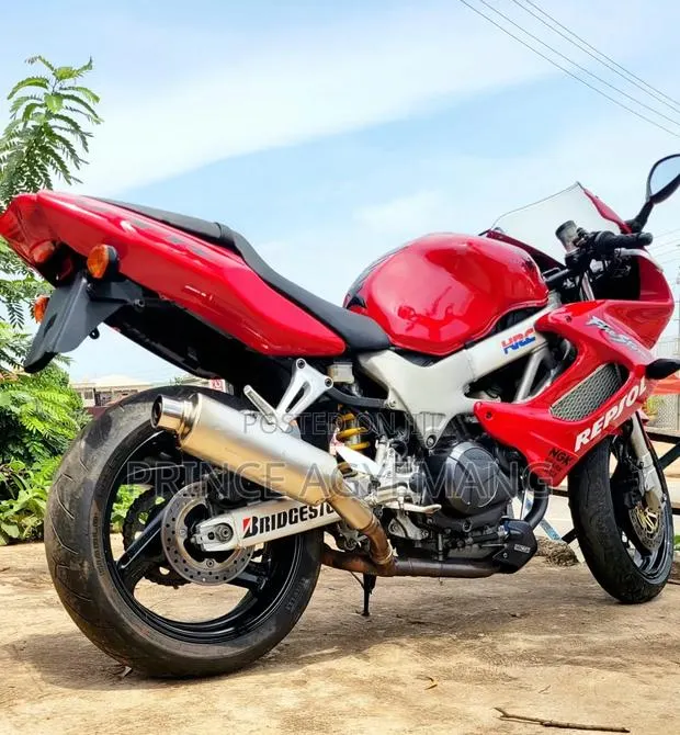 Honda 2001 Red · Photo 1
