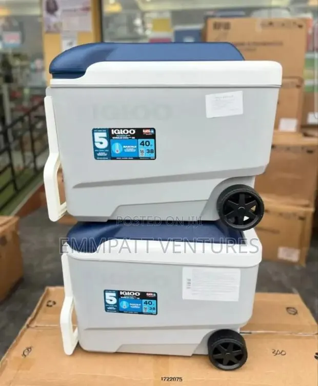 Igloo Insulated Troller Ice Chest · Photo 1