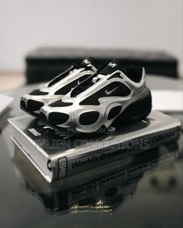 Nike Air Muse Black Metallic Silver · Photo 1