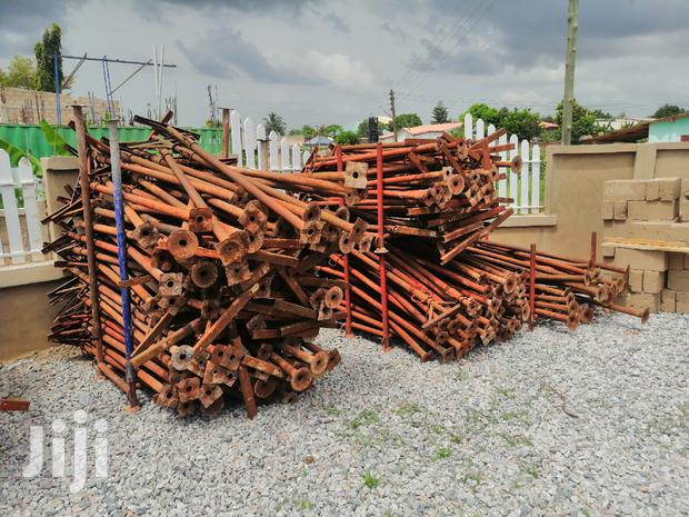 Decking/Pillars/Retaining Wall/Scaffolds /Formworks/Props · Photo 4