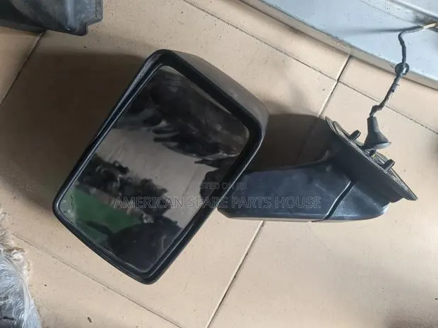 Hummer 3 Side Mirror · Photo 1