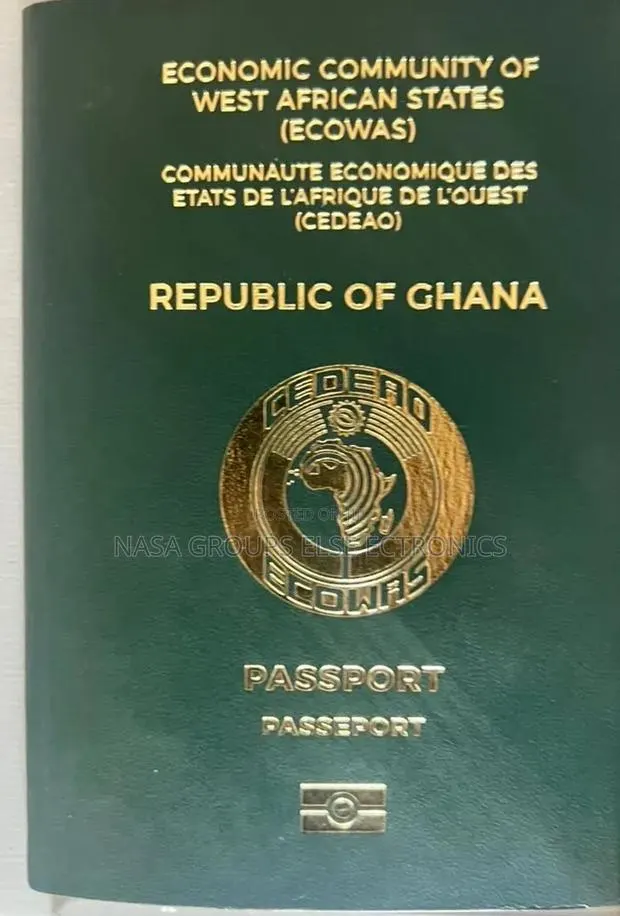 Genuine Passport Birthcert Ghana Card Etc · Photo 1