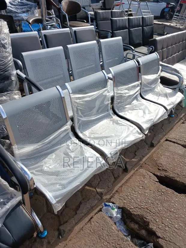 4in1 Visitors Chair · Photo 1