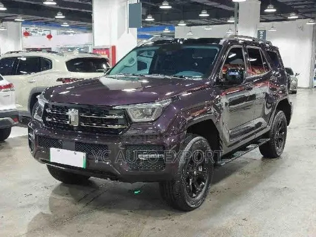 Tank 400 2026 Purple · Photo 1
