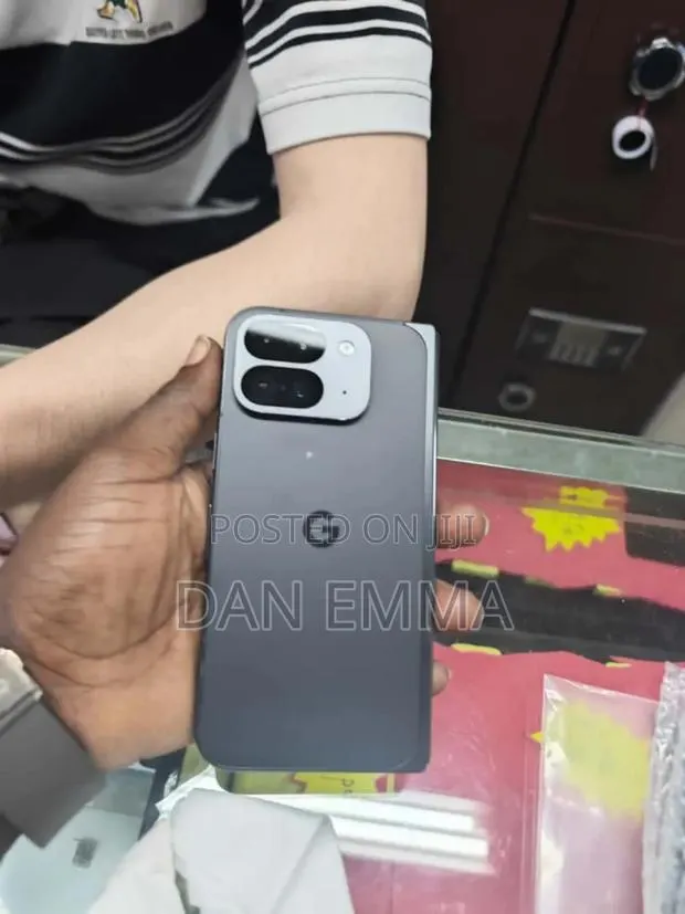 Google Pixel 9 Pro Fold 256 GB Black · Photo 1