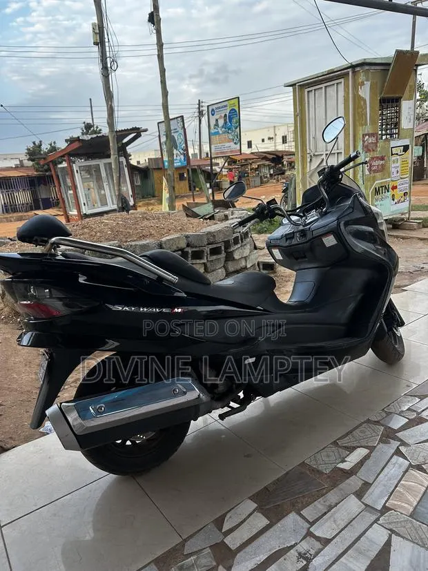 Suzuki Burgman 2016 Black · Photo 1