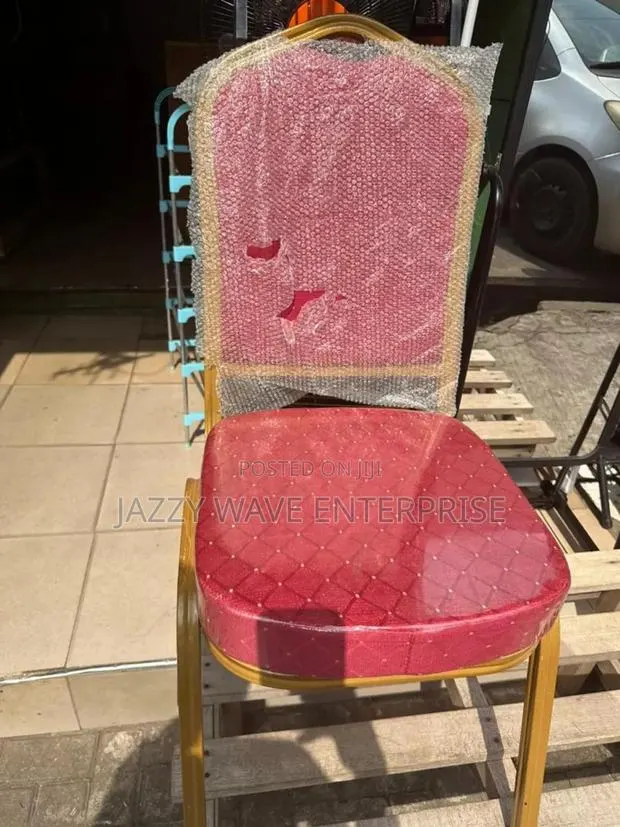 Quality Chairs · Photo 1