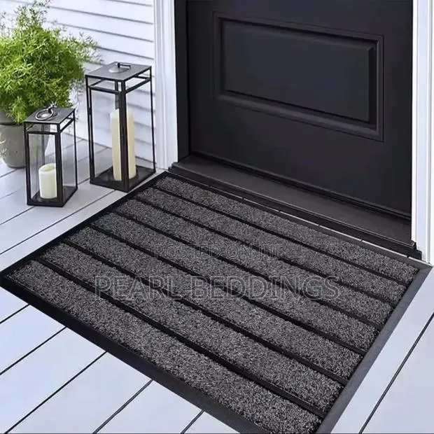 High Quality Luxurious Non Slip Water-Friendly Door Mat · Photo 1