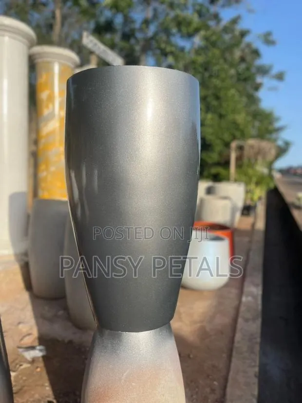 Flower Pots for Sale · Photo 1
