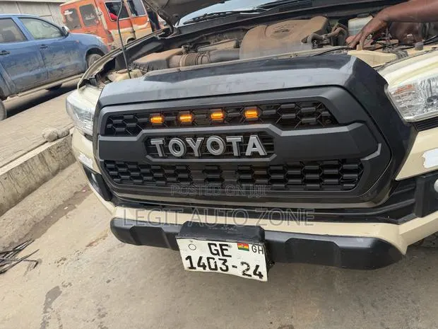 Toyota Tacoma 2017,2018,2019,2020, Front Grille Available · Photo 1