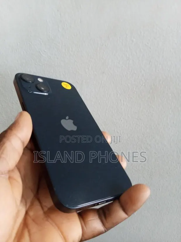 Apple iPhone 13 128 GB Blue · Photo 1