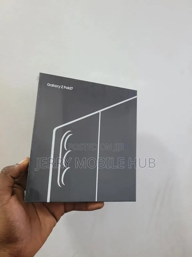 New Samsung Galaxy Z Fold7 256 GB White · Photo 1