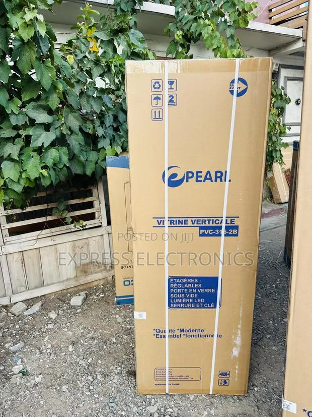 Lovely New Sleek Display Fridge PVC-316 · Photo 1