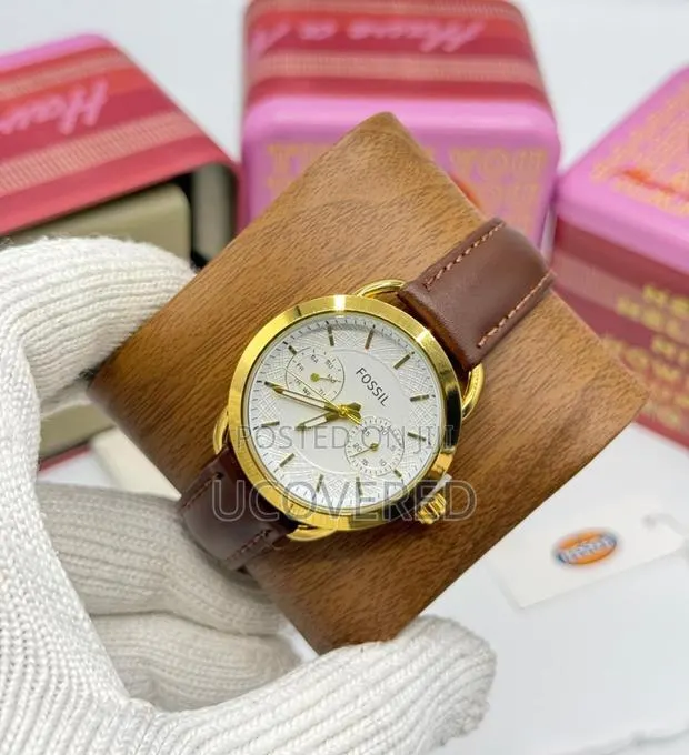 Fossil Ladies Leather/Stainless Steel Watches · Photo 1