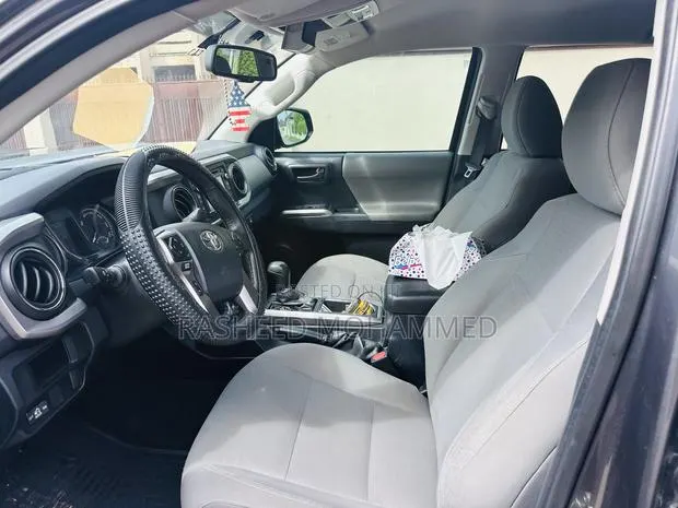 Toyota Tacoma TRD Sport 2017 Black · Photo 1