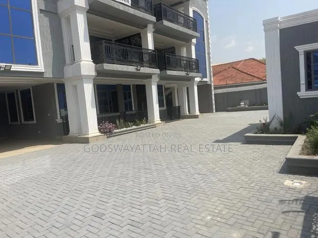 2bdrm Apartment in East London, Adjiriganor for rent · Photo 1