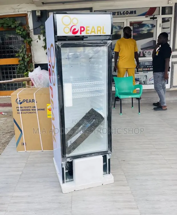 Affordable Pearl PVC-316-2b Single Door Beverage Cooler. · Photo 1