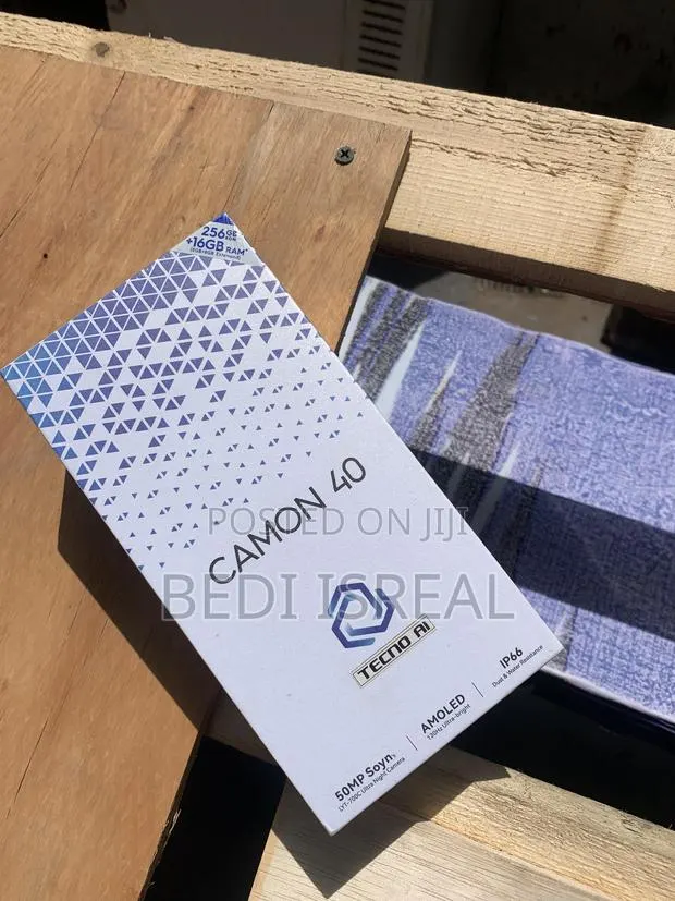 New Tecno Camon 40 256 GB Gray · Photo 1