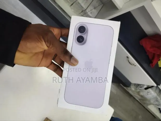 New Apple iPhone 17 256 GB Purple · Photo 1