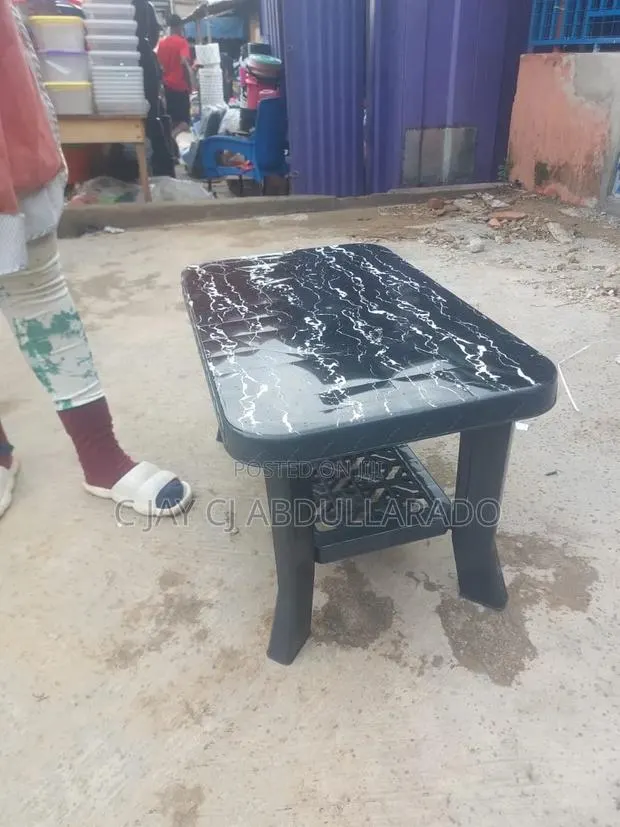 Top and Down Table With 4 Legs · Photo 1