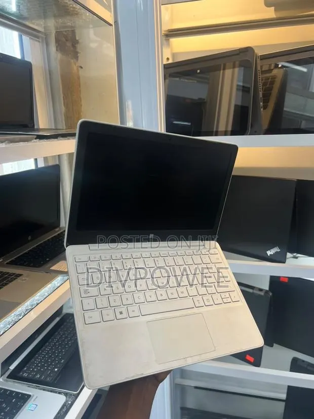 Laptop Microsoft Surface 8GB Intel SSD 128GB · Photo 1