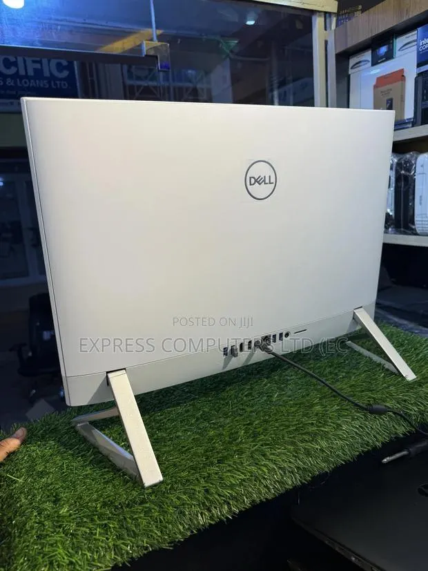 Dell Inspiron 24 5000 16GB Intel Core i5 SSHD (Hybrid) 1T · Photo 1
