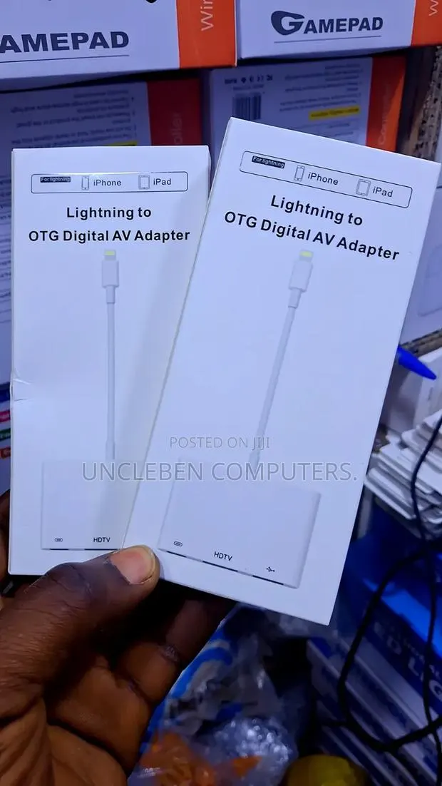 Lighting to HDMI and USB · Photo 1