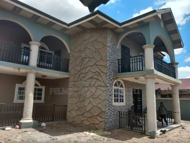 4bdrm Duplex in Kwabenya Abuom, Accra Metropolitan for sale · Photo 1