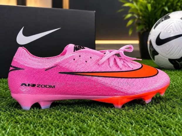 Nike Football Boots · Photo 1