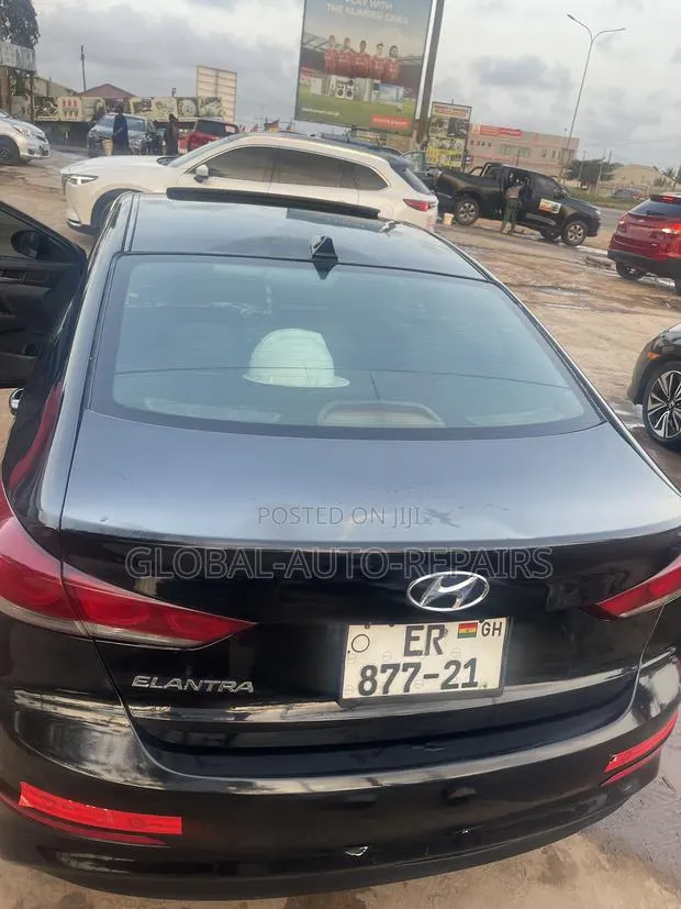 Hyundai Elantra Value Edition 2018 Black · Photo 1