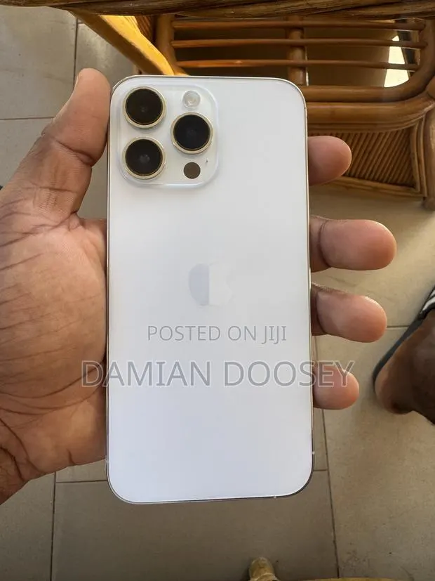 Apple iPhone 14 Pro Max 128 GB White · Photo 1