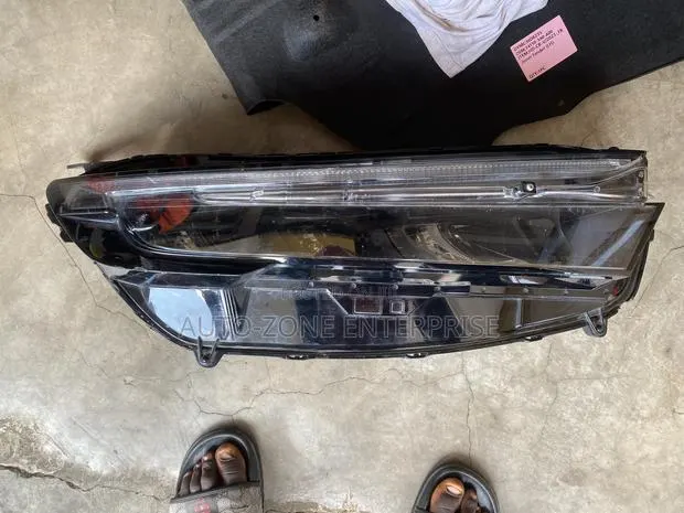 Honda CRV 2023 2024 2025 2026 Headlights · Photo 1
