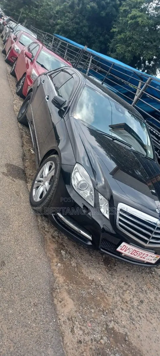 Mercedes-Benz E350 2012 Black · Photo 1