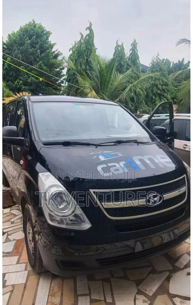 Hyundai H1 2009 Black · Photo 1