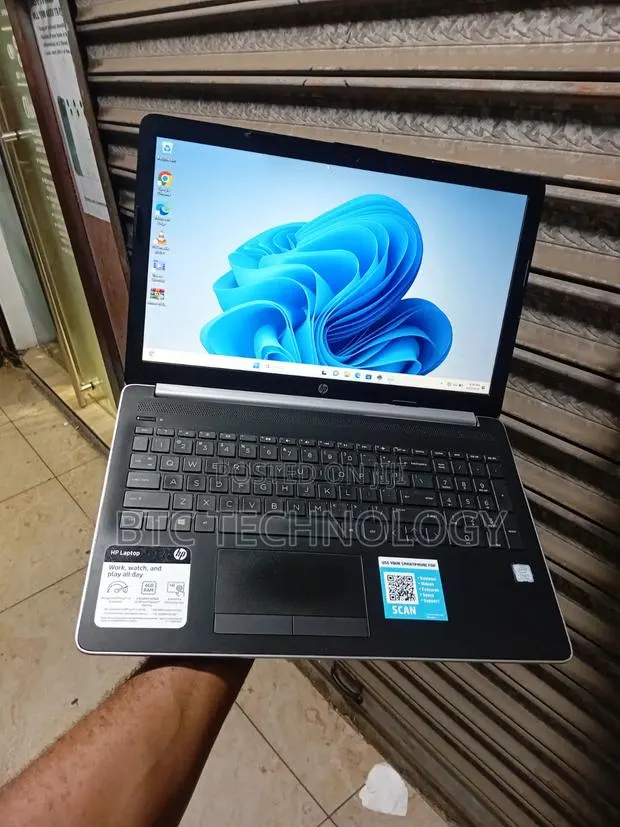 Laptop HP Pavilion 15 8GB Intel Core i5 SSD 256GB · Photo 1
