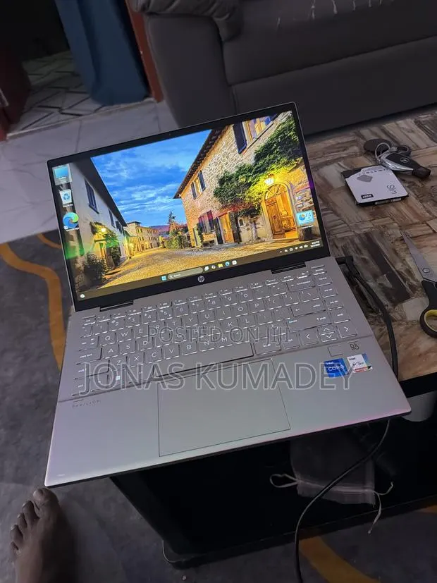 Laptop HP Pavilion x360 16GB Intel Core i7 SSD 256GB · Photo 1