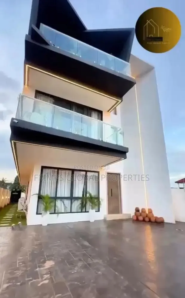 Furnished 5bdrm House in Accra Metropolitan for sale · Photo 1