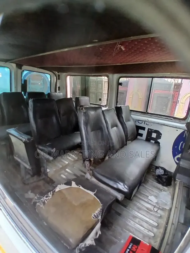 Ford Transit 2003 White · Photo 8