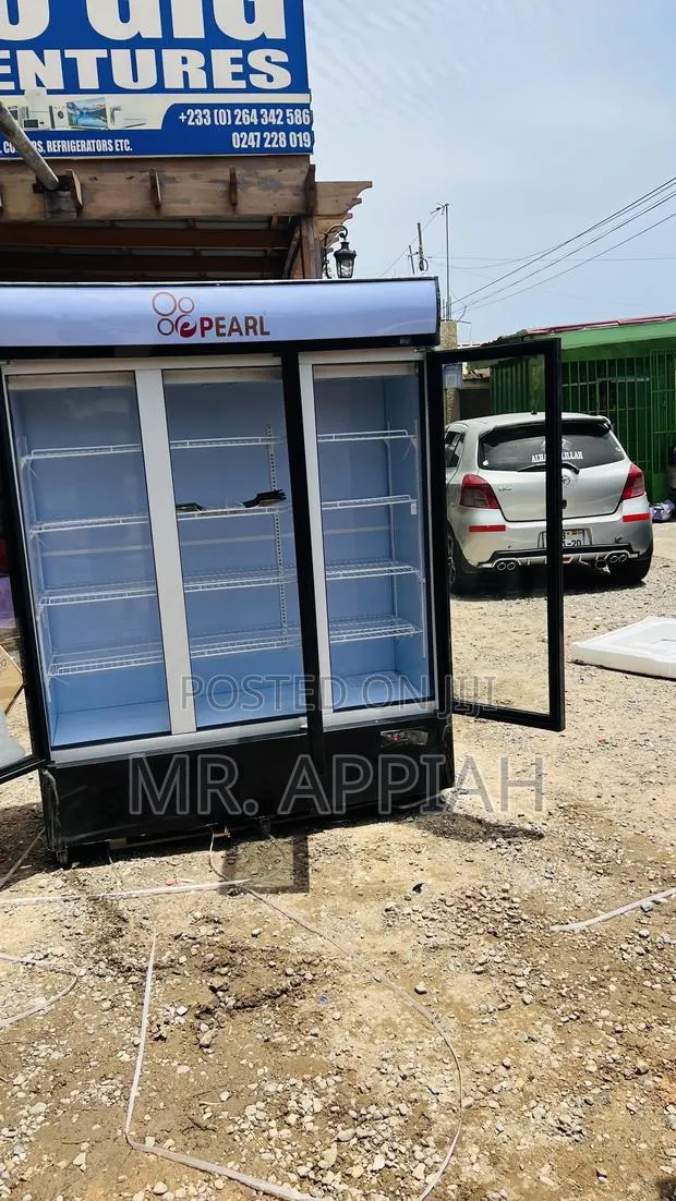Premium Pearl 3 Door Beverage Cooler(Glass Door)950liters · Photo 1