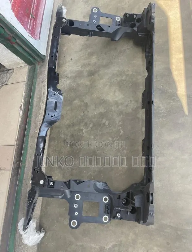 Honda Civic 2016-2021 Radiator Support · Photo 1
