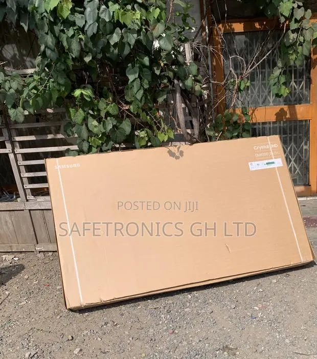 Newest Update Samsung 85" Du8000 2024 Crystal Uhd Smart Tv · Photo 1