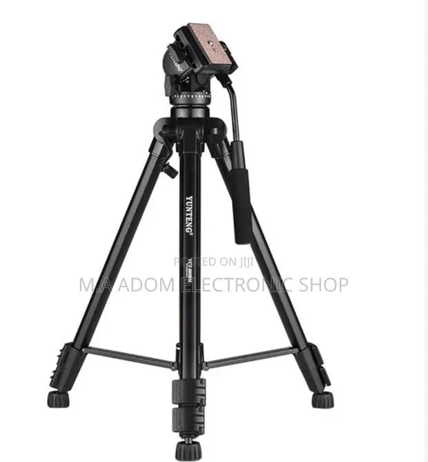Yunteng VCT-880: A Versatile Tripod for Stable Shots · Photo 1