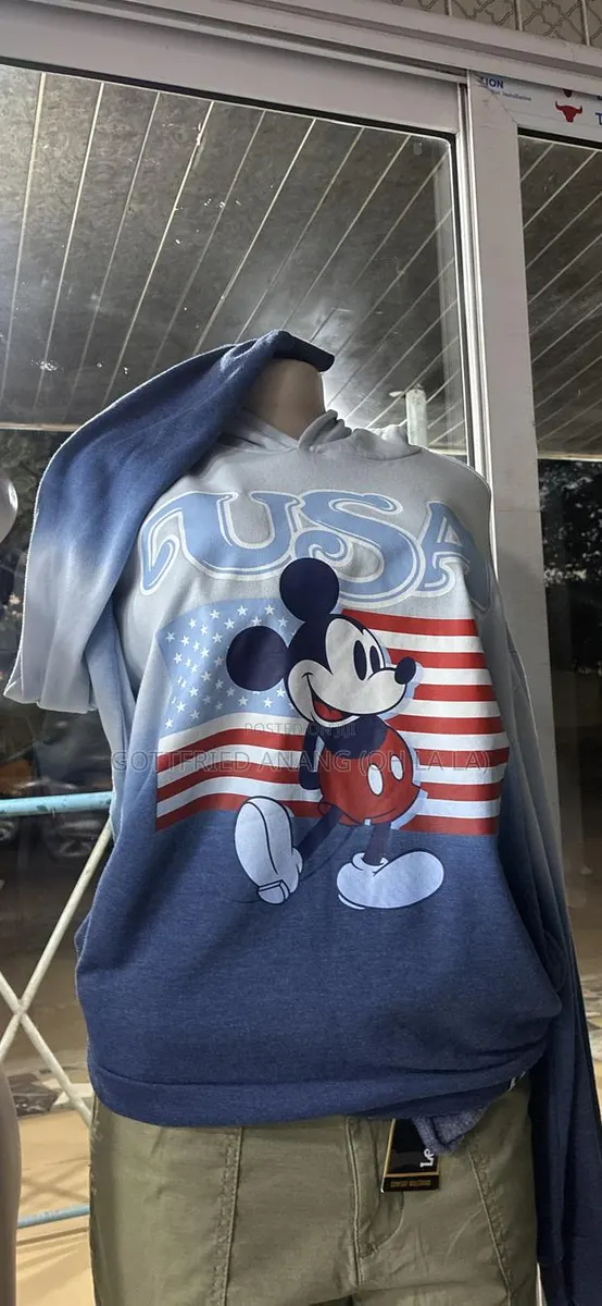 Mickey Mouse USA Hood Top. · Photo 1