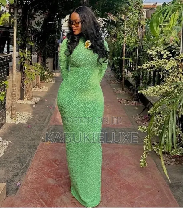Elegant Green Texture Bodycon Maxi Dress · Photo 1